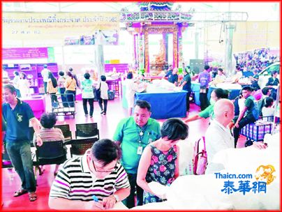 报德善堂启建盂兰胜会延高僧诵经一连五天超度无主孤魂往生极乐 定今天发放二万多份赈品予贫困民众