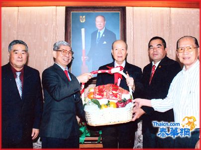 张镇松郭光国张朝明向名侨领张朝江拜年