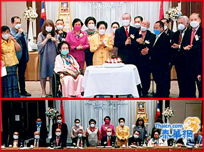 泰国商联总会换届同心协力迈向更辉煌新里程 方成达众望所归蝉联新第卅届主席召开第一次理事会 获资深副主席马贞升大力支持赞助经费五万铢 并暨同许秋正张奕松马桂玉陈楚强黄丰利杜松龄刘树光刘汉成连桂莲等献花庆贺