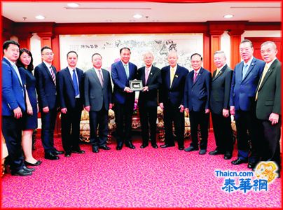 肖盛峰主任率大连市人大代表团一行六人访中华总商会 获陈振治主席亲接待 陪待：副主席张朝江陈绍扬暨刘秉青郭光国吴好如等